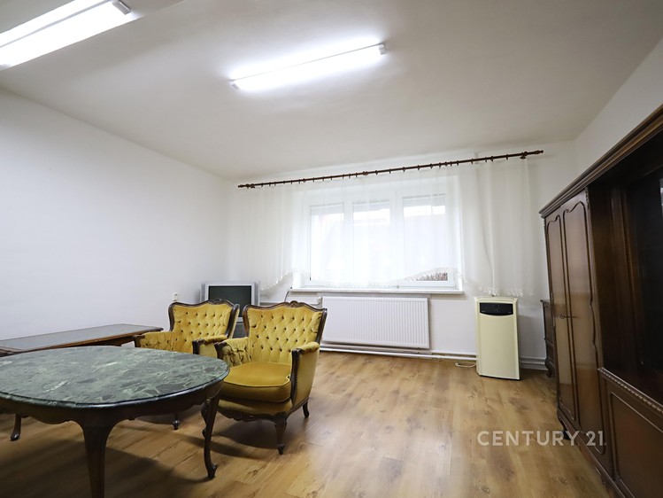 Pronájem bytu 4+1 120 m² - foto 1
