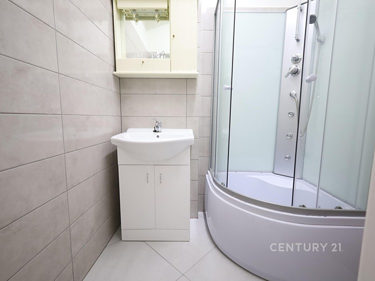 Pronájem bytu 4+1 120 m² - foto 5