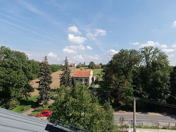 Pronájem bytu 1+kk 37 m² (Podkrovní) - foto 7