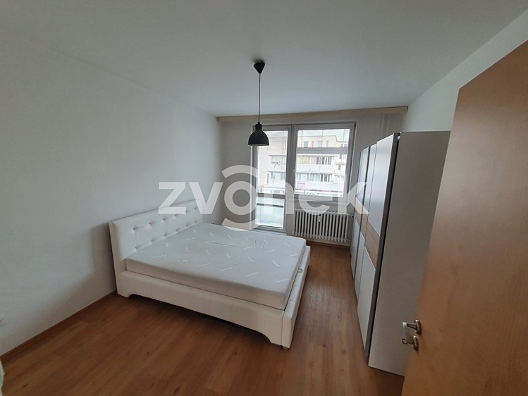 Pronájem bytu 2+1 52 m² - foto 4