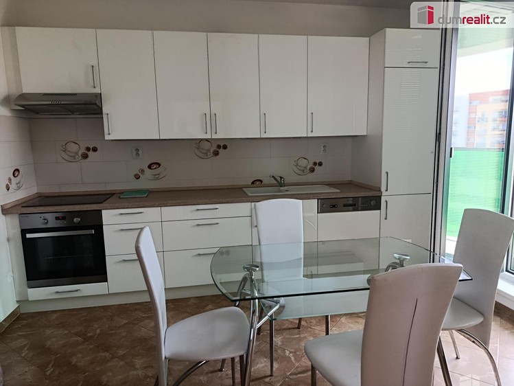 Pronájem bytu 3+kk 65 m² - foto 2
