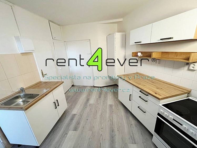 Pronájem bytu 2+1 47 m² - foto 3