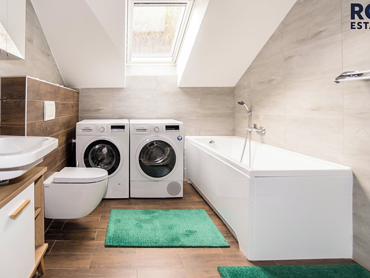 Pronájem bytu 4+kk 108 m² (Jednopodlažní) - foto 7