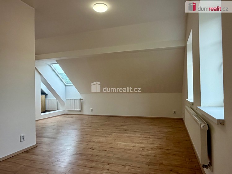 Pronájem bytu 2+kk 40 m² - foto 4