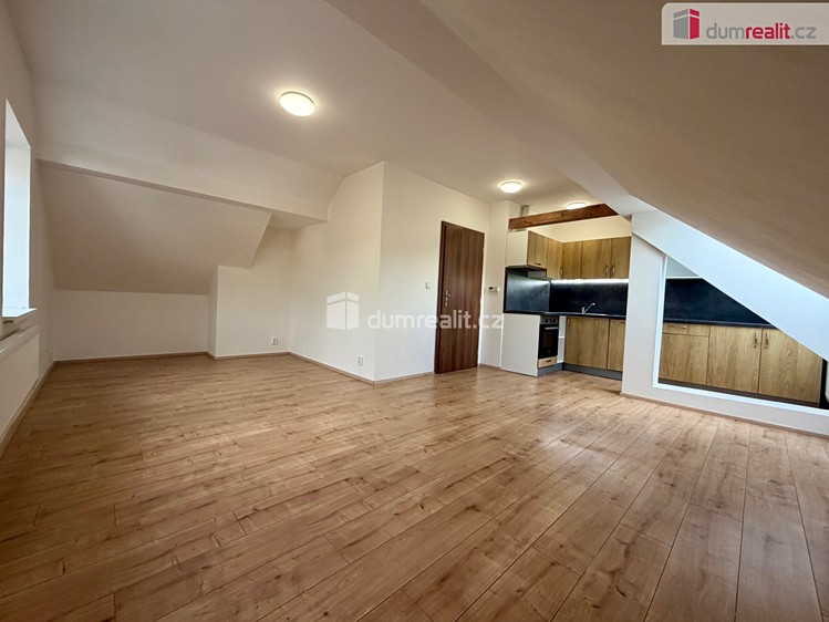 Pronájem bytu 2+kk 40 m² - foto 1