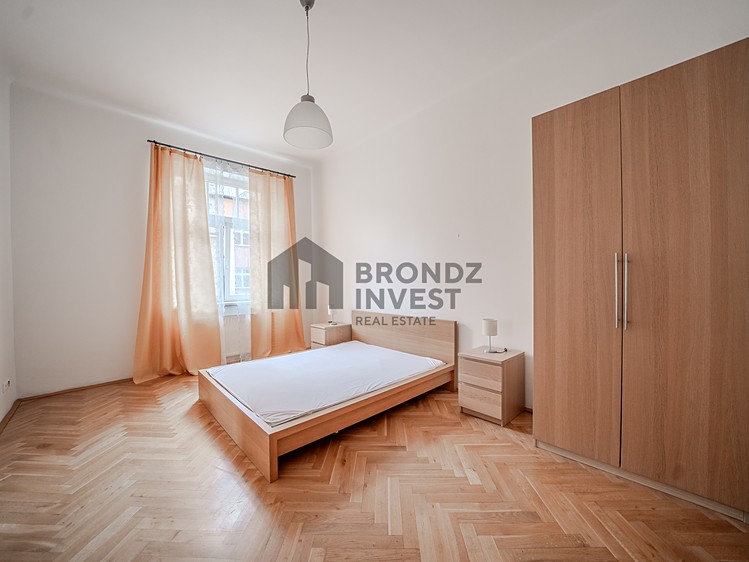 Pronájem bytu 3+kk 90 m² (Jednopodlažní) - foto 3
