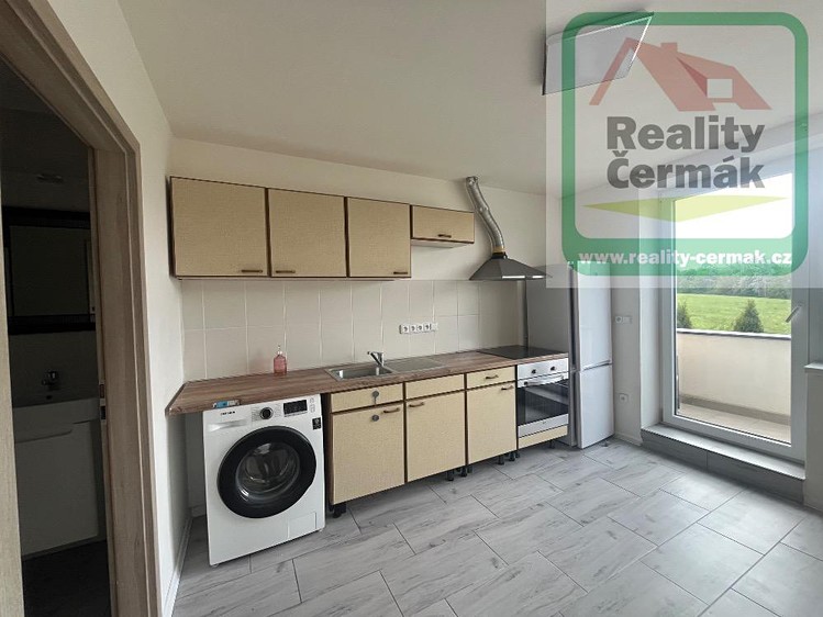Pronájem bytu 1+1 40 m² - foto 2