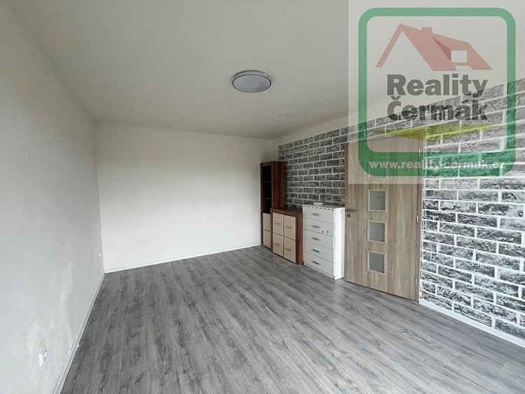 Pronájem bytu 1+1 40 m² - foto 6