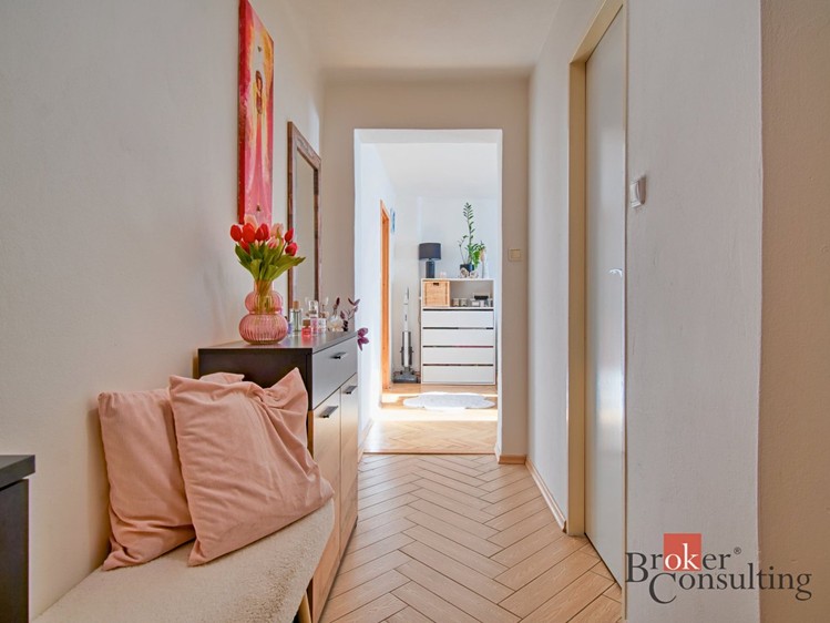 Pronájem bytu 2+kk 49 m² - foto 4