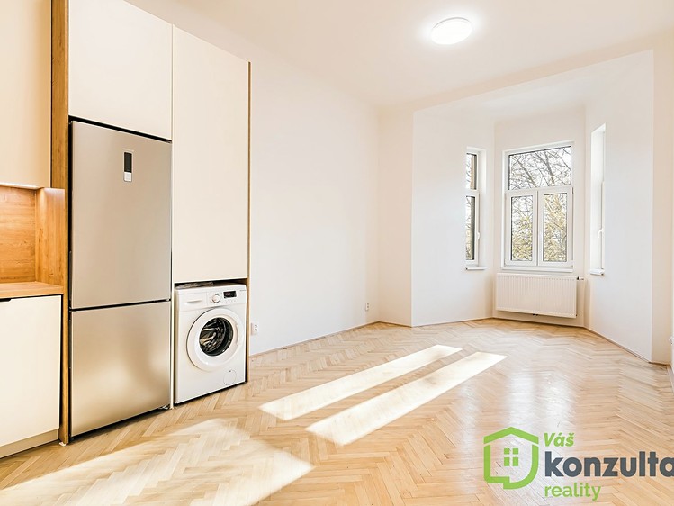 Pronájem bytu 2+kk 56 m² - foto 3