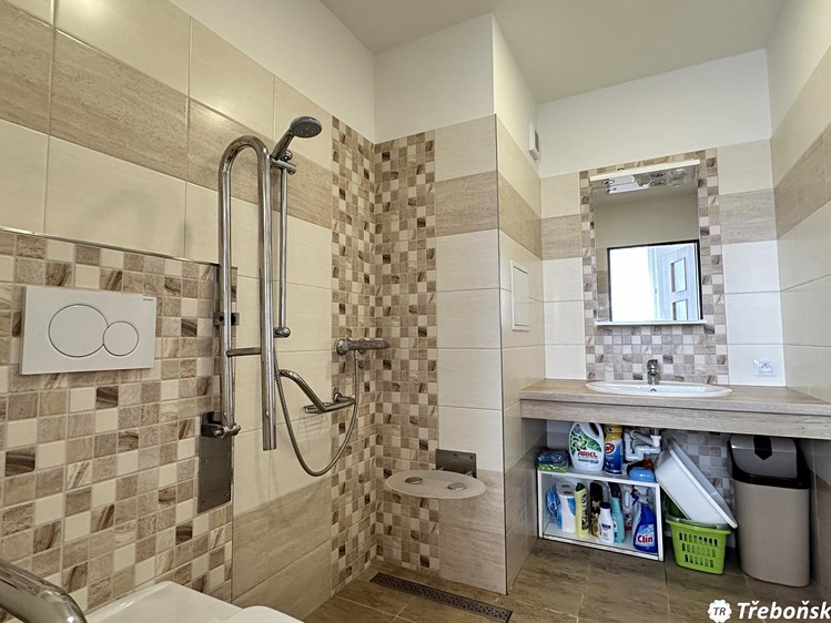 Pronájem bytu 1+1 42 m² - foto 6