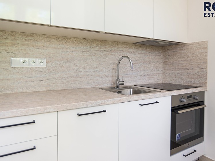 Pronájem bytu 2+1 50 m² (Jednopodlažní) - foto 2
