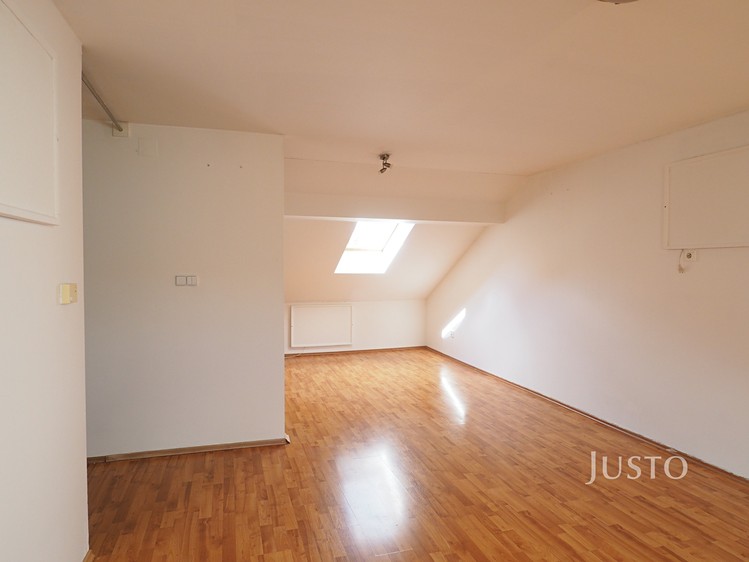 Pronájem bytu 2+kk 61 m² - foto 8
