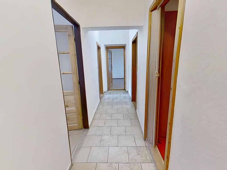 Pronájem bytu 4+1 83 m² (Jednopodlažní) - foto 3