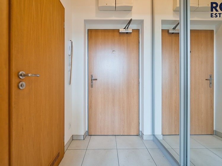 Pronájem bytu 1+kk 28 m² - foto 8