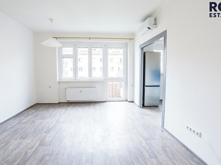 Pronájem bytu 3+1 78 m² - foto 1