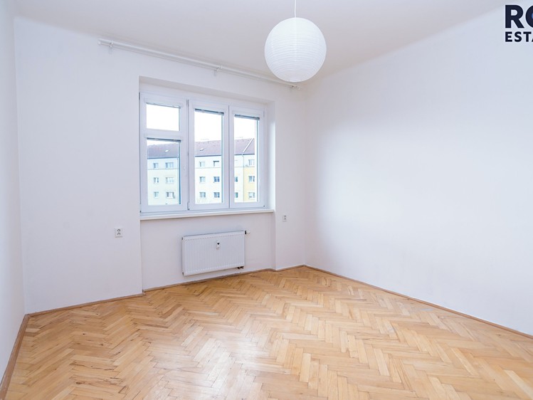 Pronájem bytu 3+1 78 m² - foto 8