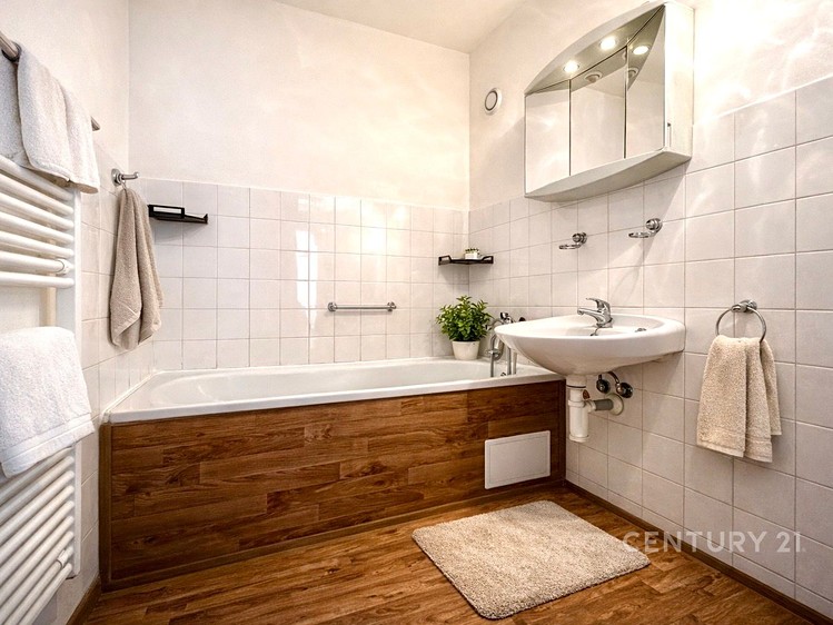 Pronájem pokoje 85 m² - foto 4
