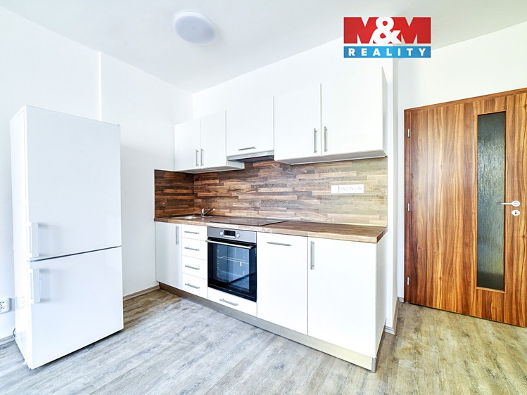 Pronájem bytu 1+kk 30 m² - foto 1