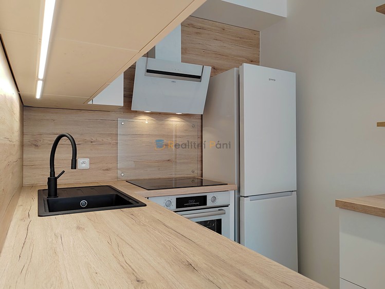 Pronájem bytu 2+kk 45 m² - foto 2