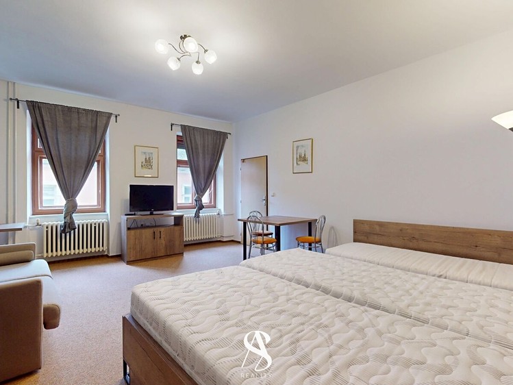 Pronájem bytu 1+1 38 m² - foto 1
