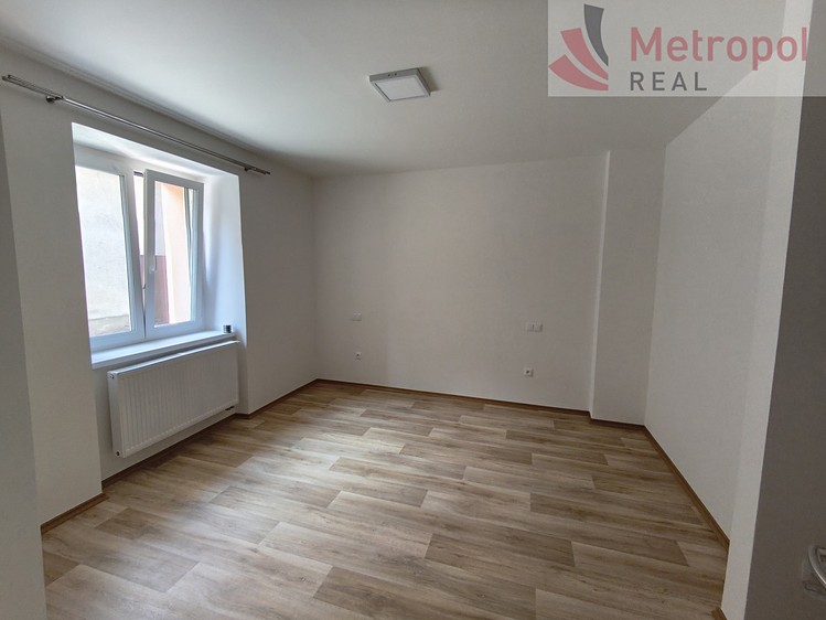 Pronájem bytu 2+kk 35 m² - foto 3