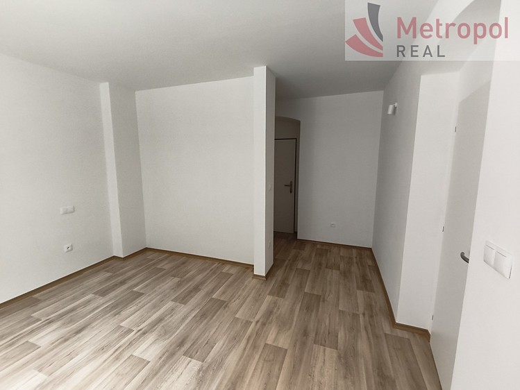 Pronájem bytu 2+kk 35 m² - foto 4
