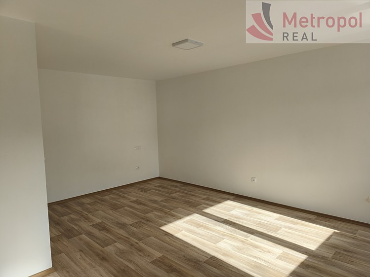 Pronájem bytu 1+kk 47 m² - foto 4