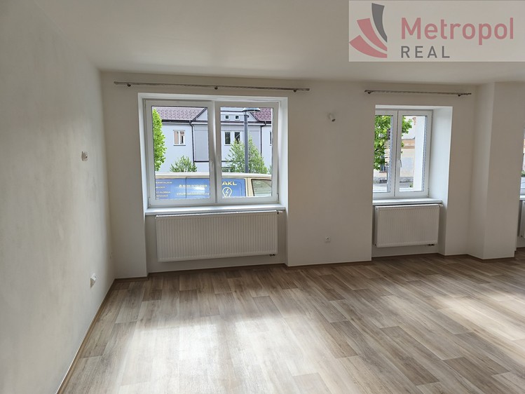 Pronájem bytu 1+kk 47 m² - foto 3