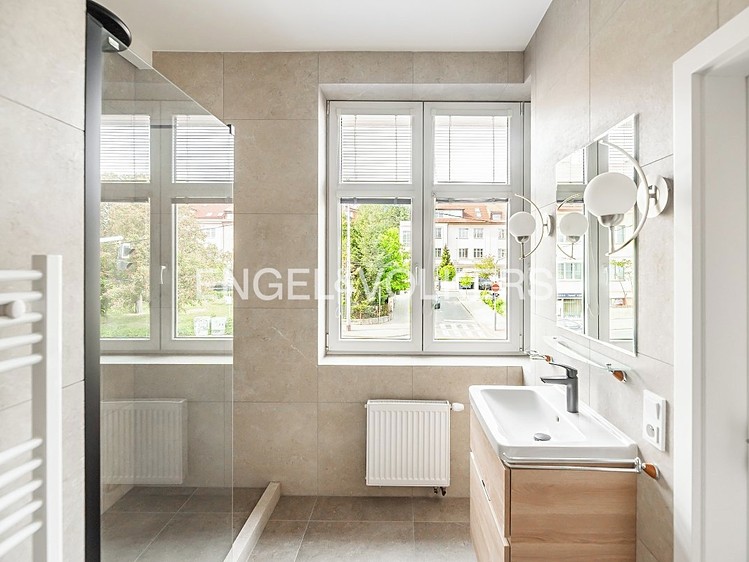 Pronájem bytu 3+1 93 m² - foto 5