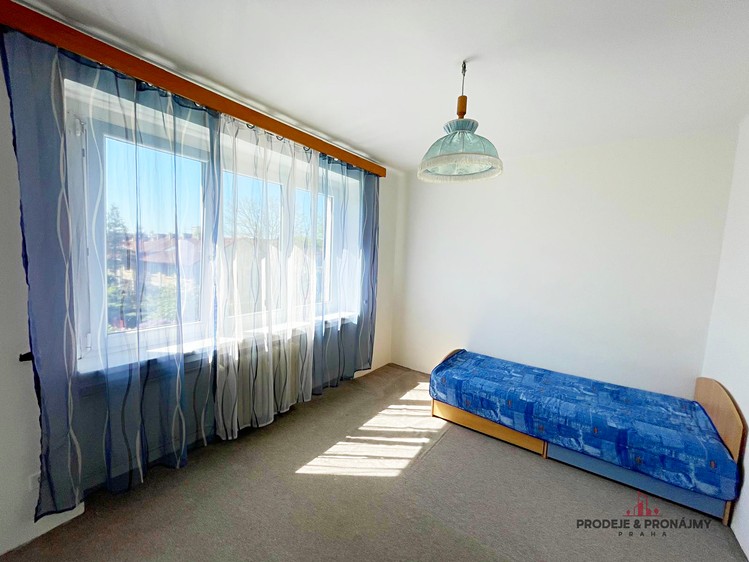 Pronájem bytu 3+1 79 m² - foto 3