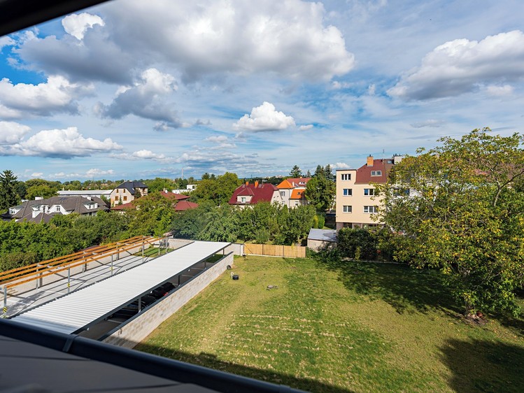 Pronájem bytu 3+kk 75 m² - foto 3