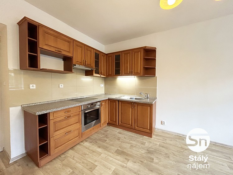Pronájem bytu 1+kk 24 m² - foto 1