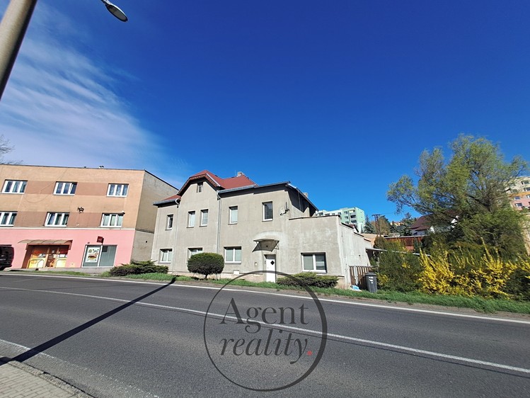 Pronájem bytu 2+1 65 m² - foto 1
