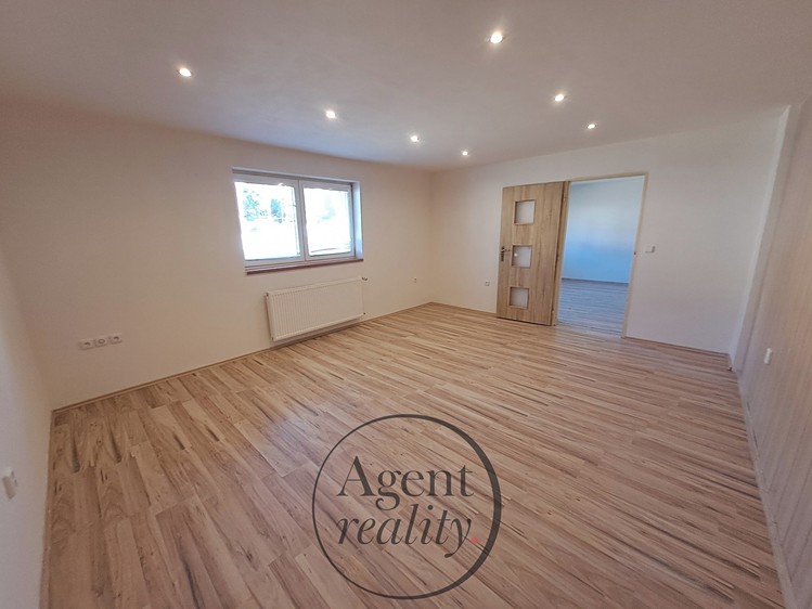 Pronájem bytu 2+1 65 m² - foto 5