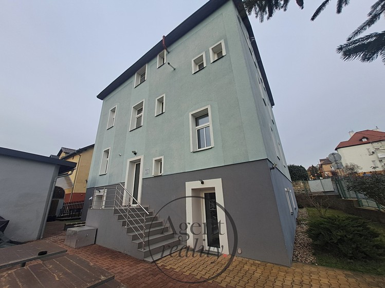 Pronájem bytu 1+kk 40 m² - foto 1
