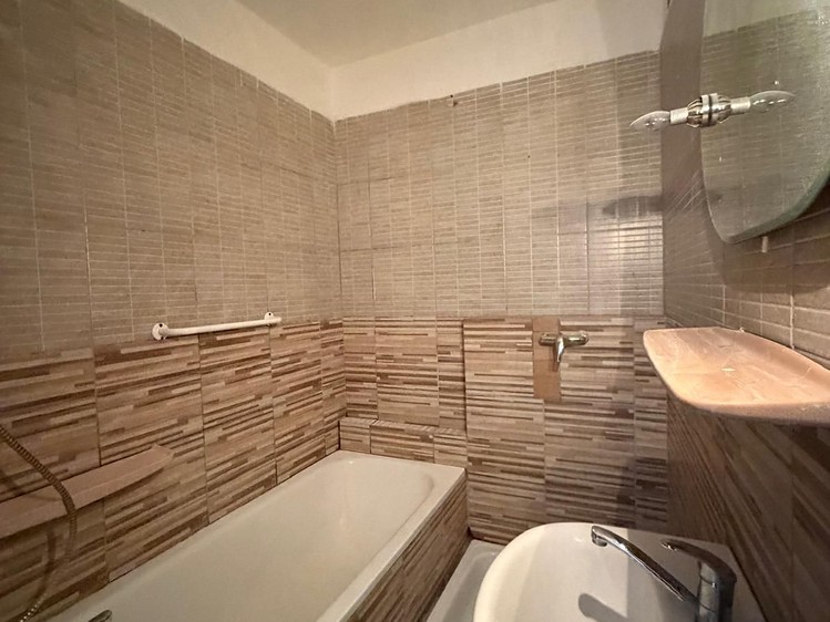 Pronájem bytu 3+1 73 m² - foto 8