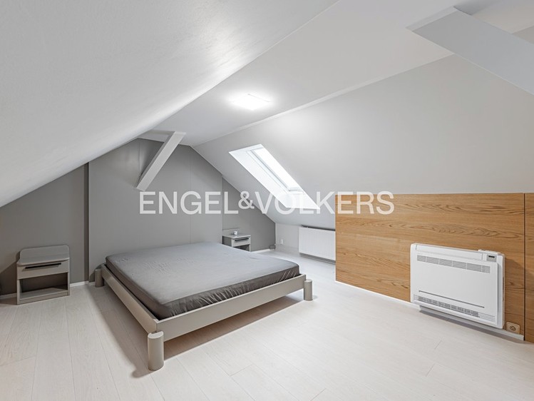 Pronájem bytu 4+kk 135 m² - foto 6