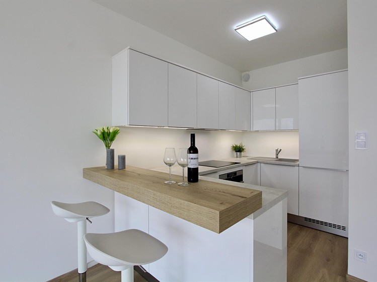 Pronájem bytu 2+kk 57 m² - foto 1