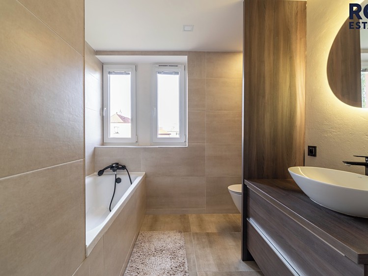 Pronájem bytu 2+1 59 m² - foto 3