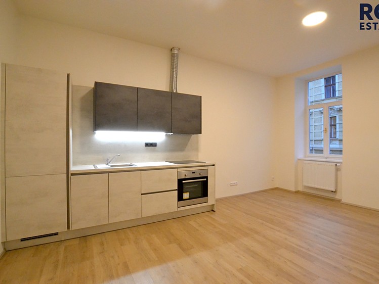 Pronájem bytu 2+kk 39 m² - foto 3