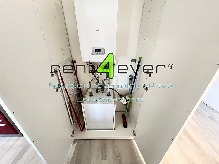 Pronájem bytu 2+kk 42 m² - foto 5