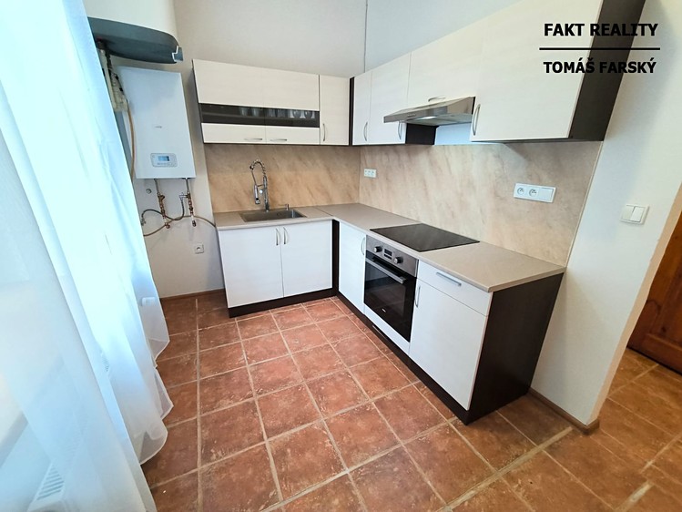 Pronájem bytu 1+1 37 m² (Jednopodlažní) - foto 1