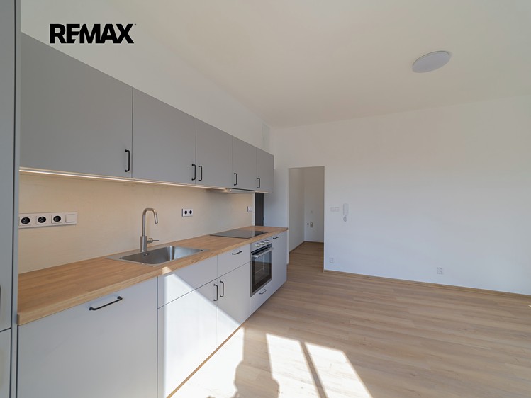 Pronájem bytu 2+kk 36 m² - foto 1