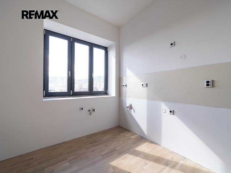 Pronájem bytu 3+kk 87 m² - foto 3