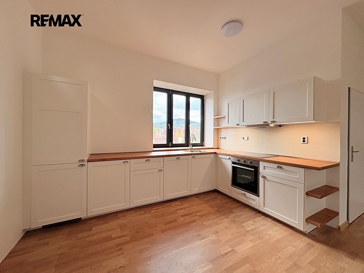 Pronájem bytu 3+kk 87 m² - foto 6