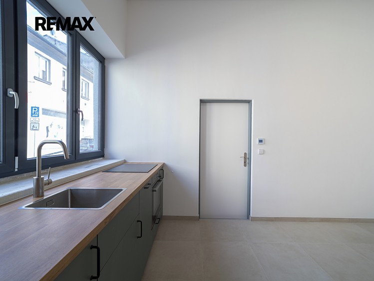 Pronájem bytu 2+kk 30 m² - foto 3