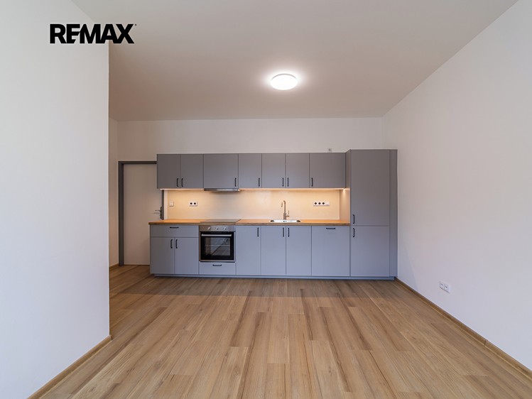 Pronájem bytu 2+kk 37 m² - foto 2