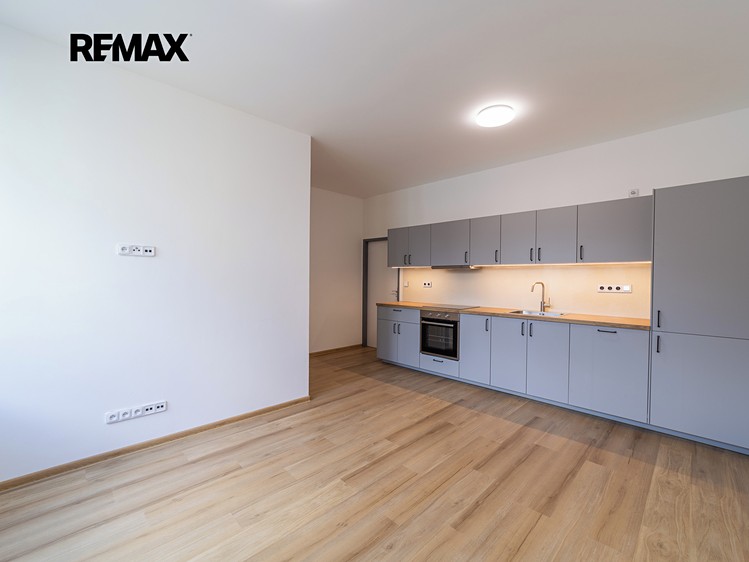 Pronájem bytu 2+kk 37 m² - foto 4