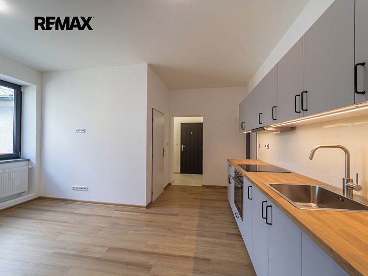 Pronájem bytu 2+kk 37 m² - foto 5